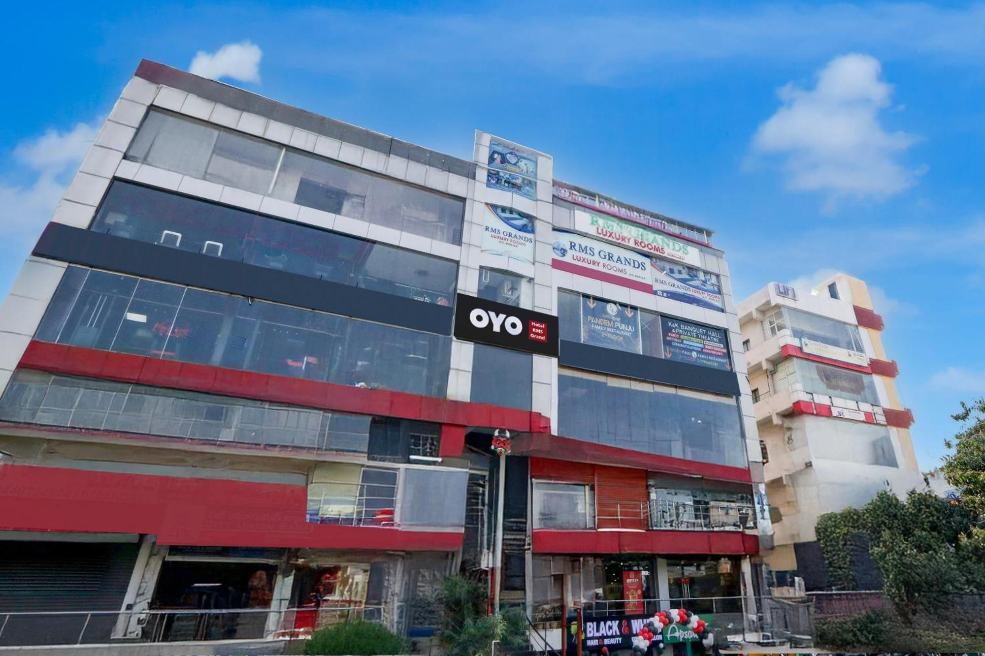 Hotel O Rms Grand Patancheru エクステリア 写真